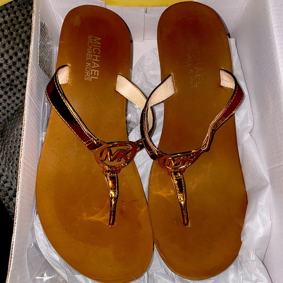 Michael Kors Thong Bronze Sandal - Picture 1 of 2